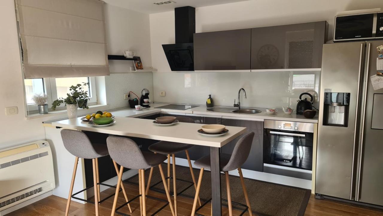 Lu Apartment