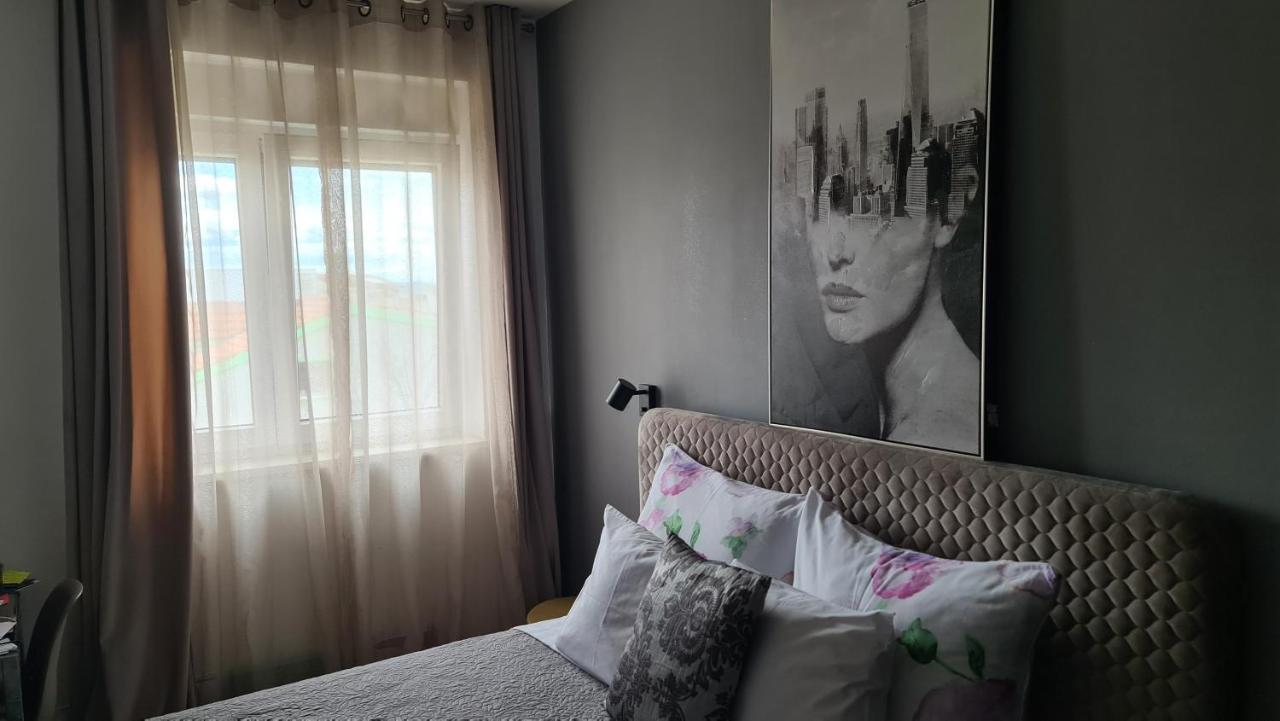Lu Apartment *